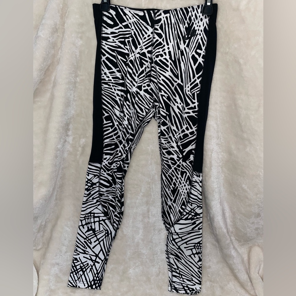Nike Patterned Leggings